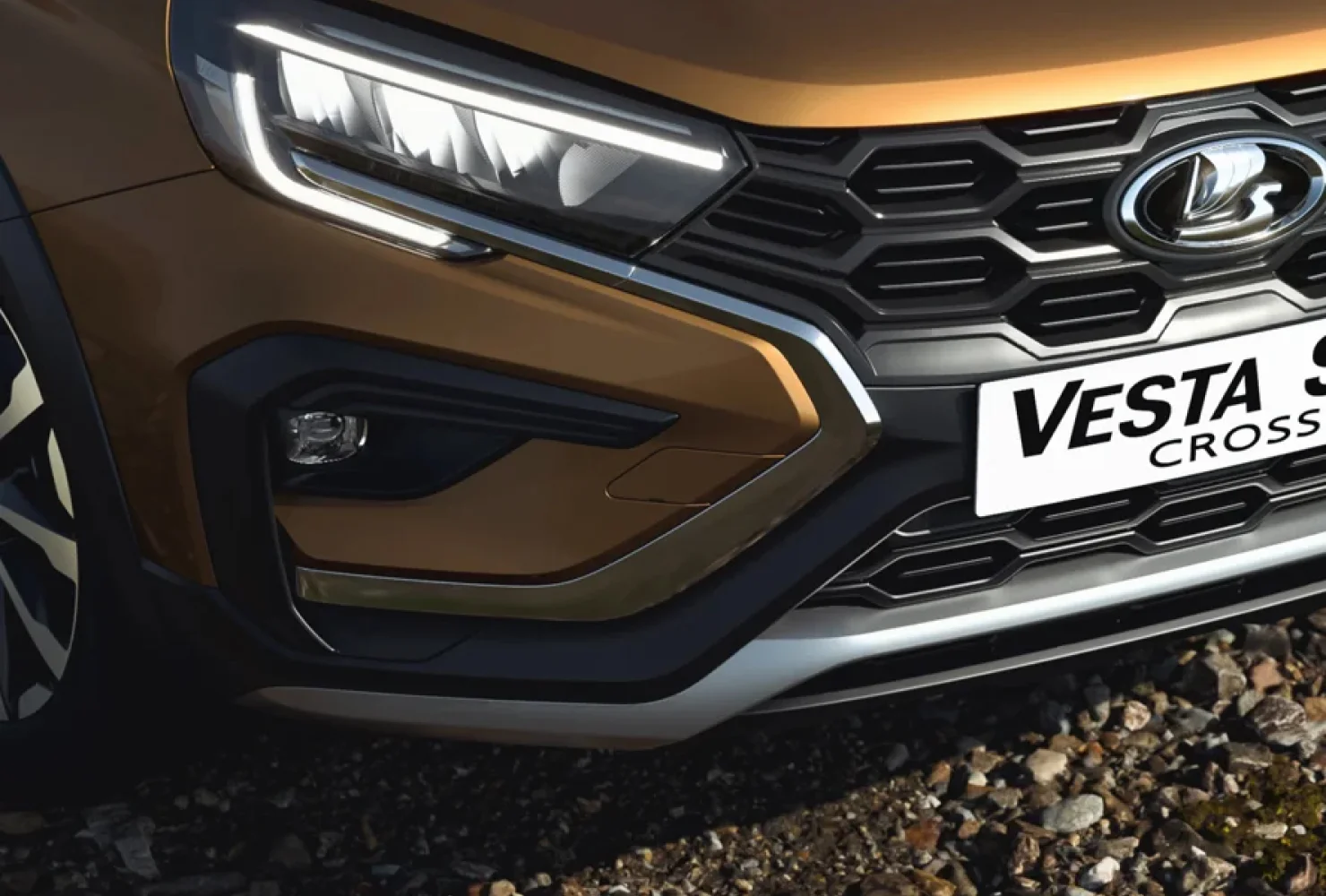 Передний бампер LADA Vesta SW Cross с&nbsp;X-образным рельефом